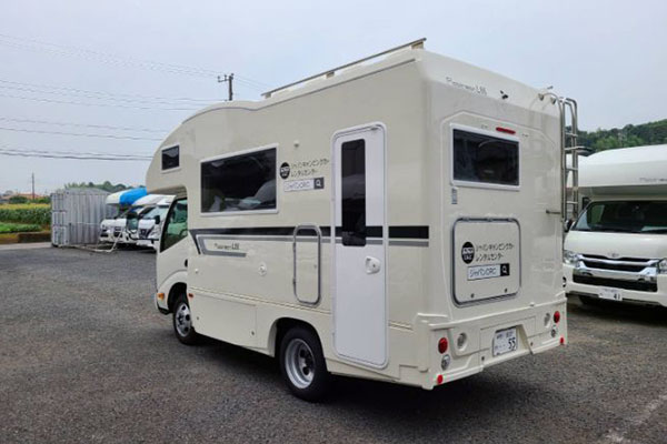 TOYOTA CAMROAD Robinson L66側後面